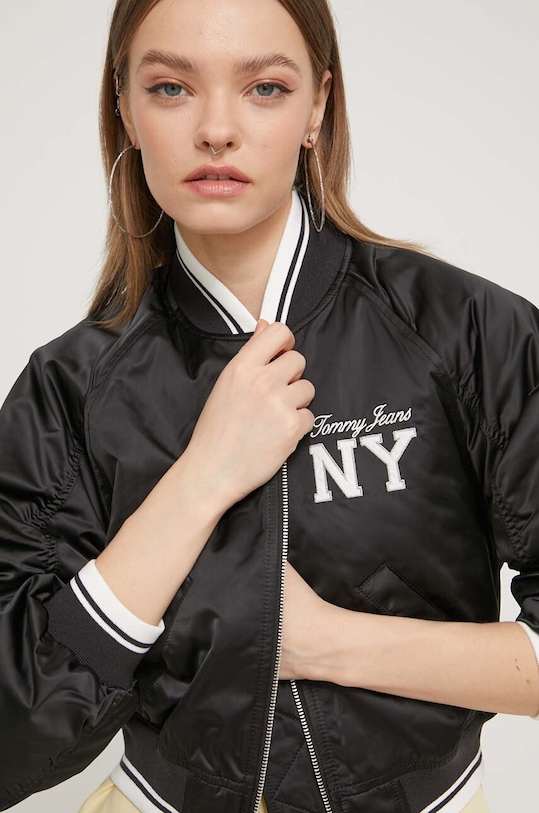 Μπουφάν bomber Tommy Jeans μαύρο DW0DW17744