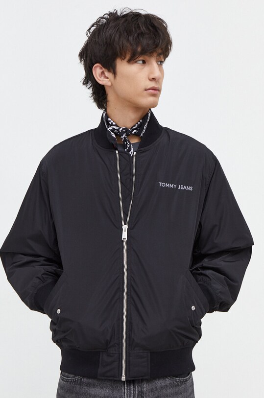 Tommy Jeans geacă bomber negru DM0DM17879