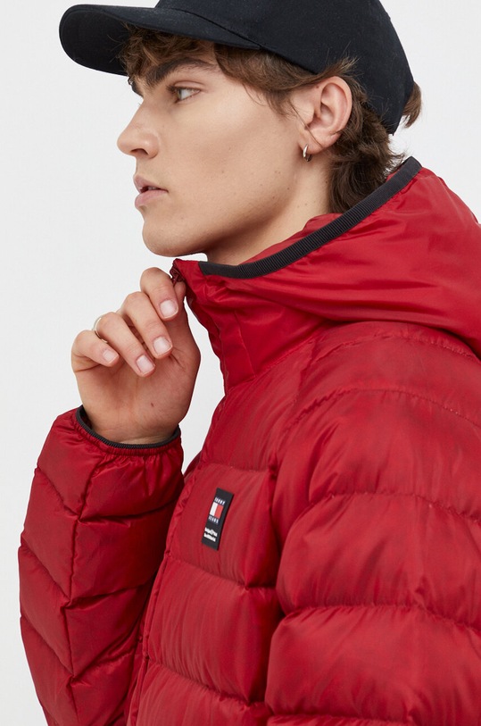 Tommy Jeans kurtka puchowa bordowy DM0DM17882