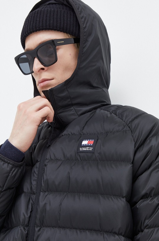 Пухова куртка Tommy Jeans чорний DM0DM17882