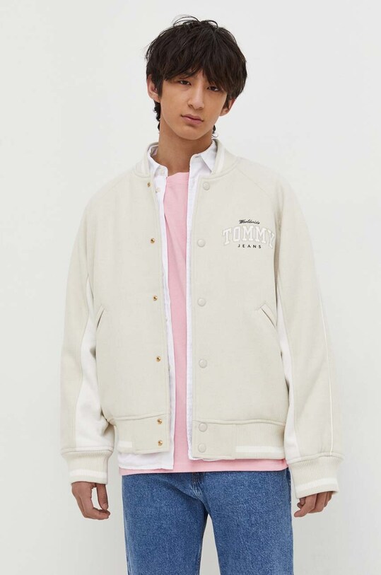 Куртка-бомбер с примесью шерсти Tommy Jeans с подкладкой бежевый DM0DM17884