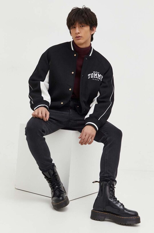 Tommy Jeans jachetă bomber din amestec de lână cu captuseala negru DM0DM17884
