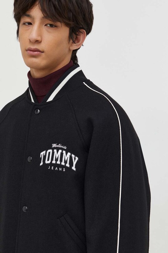 Tommy Jeans jachetă bomber din amestec de lână negru DM0DM17884