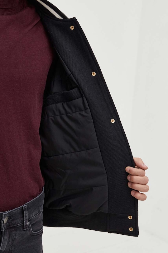 Tommy Jeans kurtka bomber z domieszką wełny DM0DM17884