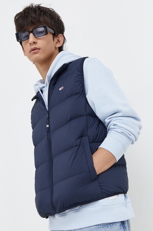 Пухова безрукавка Tommy Jeans пухова легка темно-синій DM0DM17893