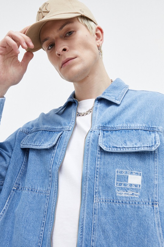 Tommy Jeans kurtka jeansowa niebieski DM0DM18259