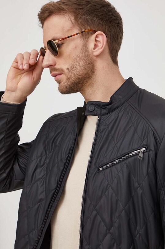 Bunda Guess QUILTED černá M4RL01.WFHD0