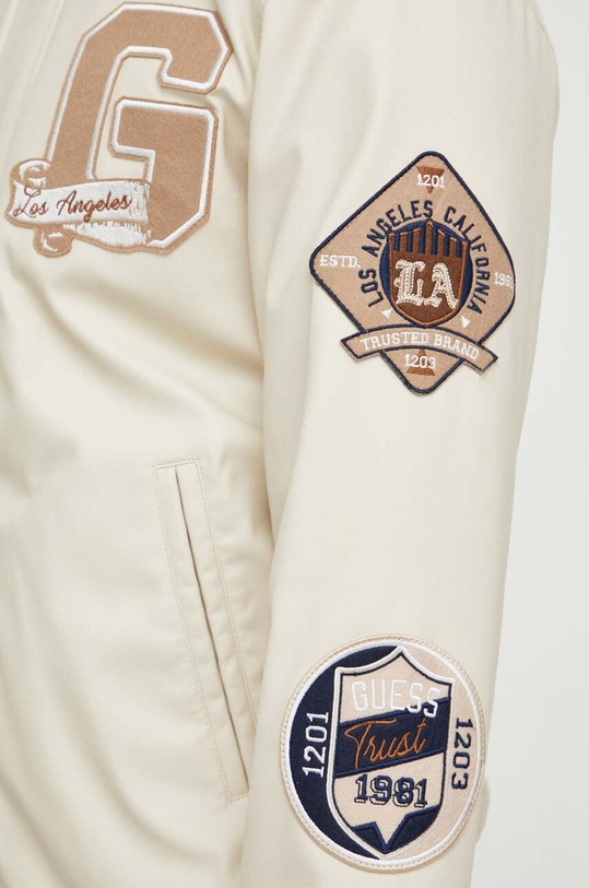 Guess kurtka bomber VARSITY M4RL11.WFWI0 beżowy