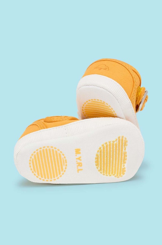Mayoral Newborn buty niemowlęce 9731.1F.Newborn.PPYH żółty