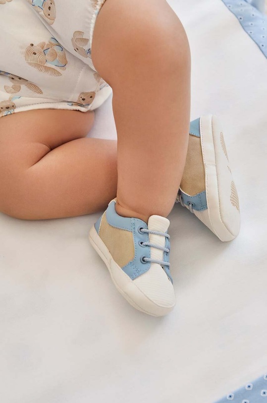 Mayoral Newborn buty niemowlęce nieocieplane niebieski 9733.1J.Newborn.PPYH