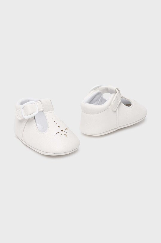 Mayoral Newborn papuci bebe imitatie de piele alb 9737.1M.Newborn.PPYH