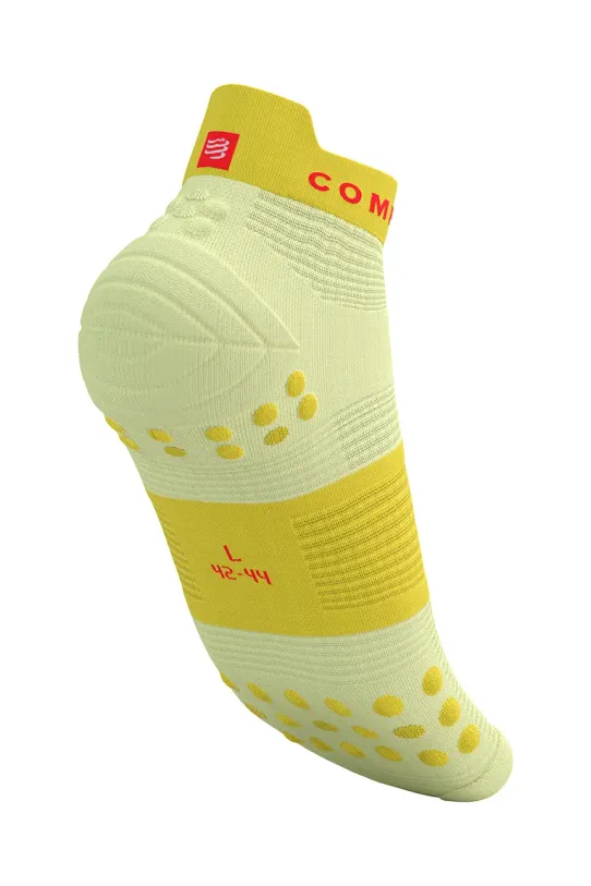 Odzież Compressport skarpetki Pro Racing Socks v4.0 Run Low XU00047B żółty