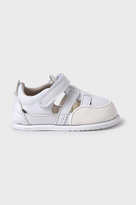 Chlapec Detské poltopánky Mayoral 41565.68C.Baby biela