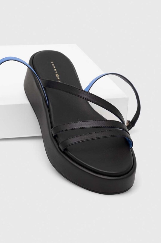 Шкіряні сандалі Tommy Hilfiger TH STRAP PLATFORM FW0FW07728 чорний SS24