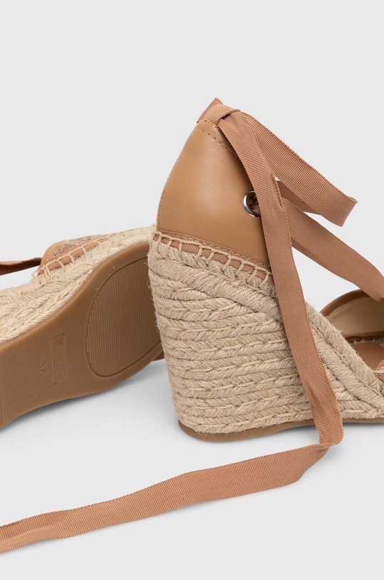 Espadrilky Guess DIANDRA hnědá FLGDIR.FAL04.BEIBR