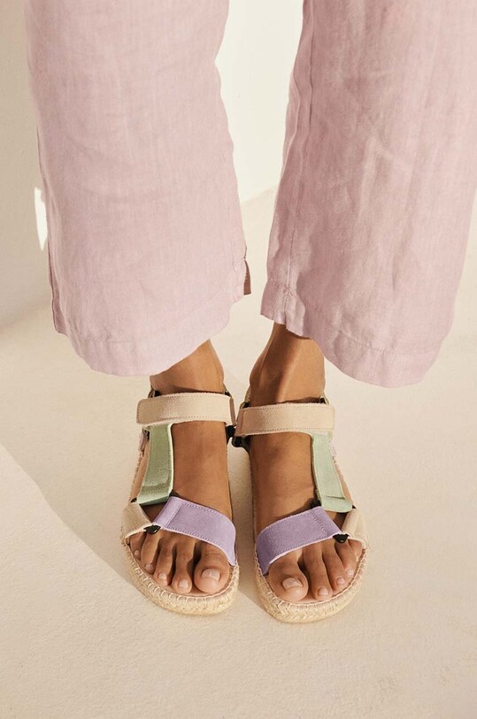 Manebi sandały zamszowe Venice Hiking Sandals R.7.2.JH multicolor SS24