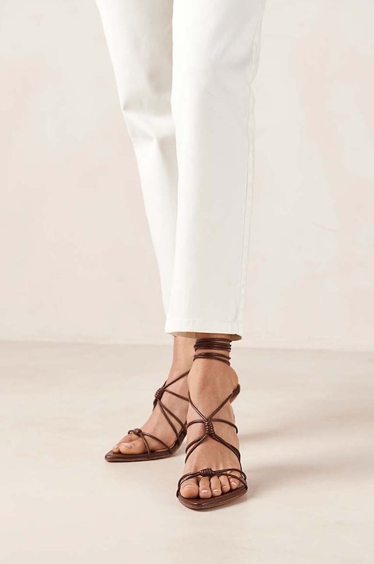 Kožené sandále Alohas Belinda S100214.02