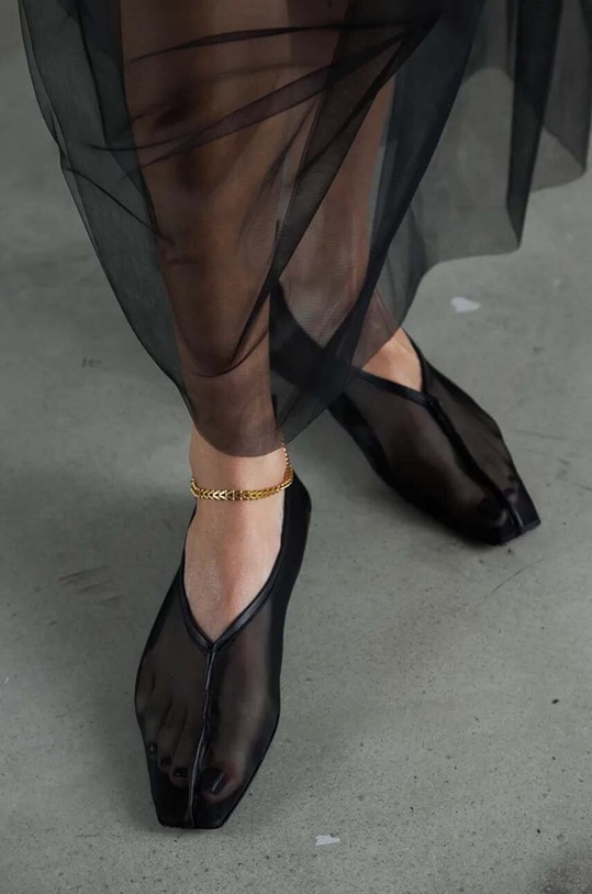 Vanda Novak baleriny Elin Elin.tran.black czarny