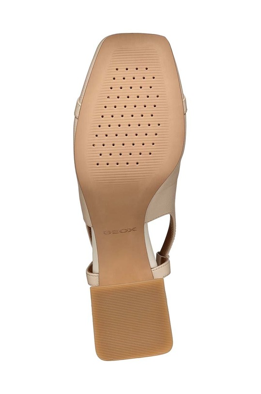 Geox czółenka skórzane D CORONILLA A D45D1A.00046.C5322