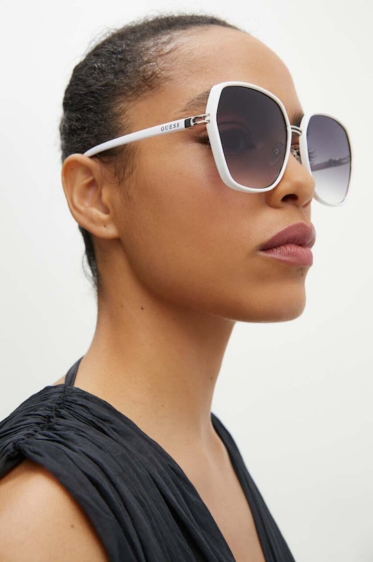 Слънчеви очила Guess квадратна бял GF0407.21B