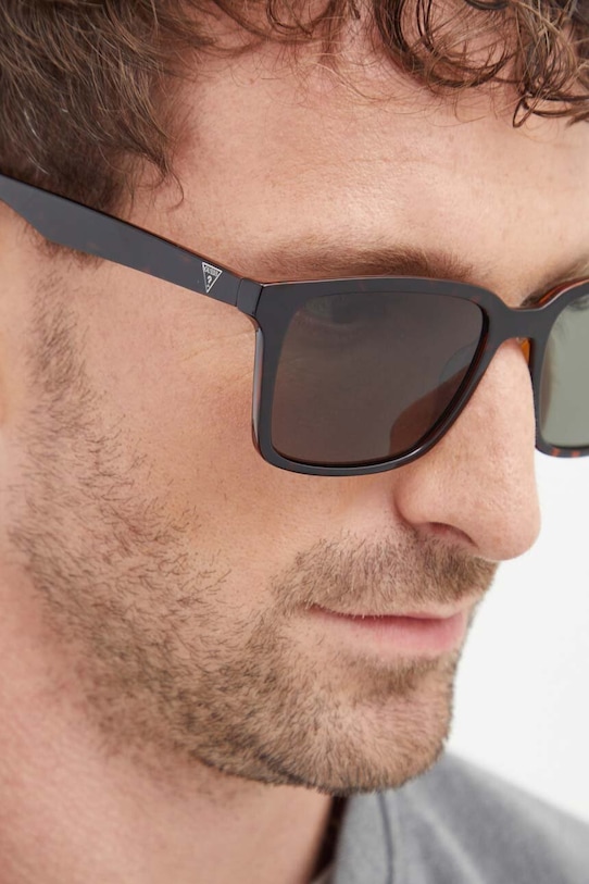 Guess napszemüveg GF5097.52N