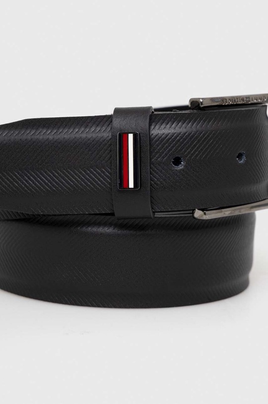 Tommy Hilfiger pasek skórzany AM0AM12069 czarny SS24