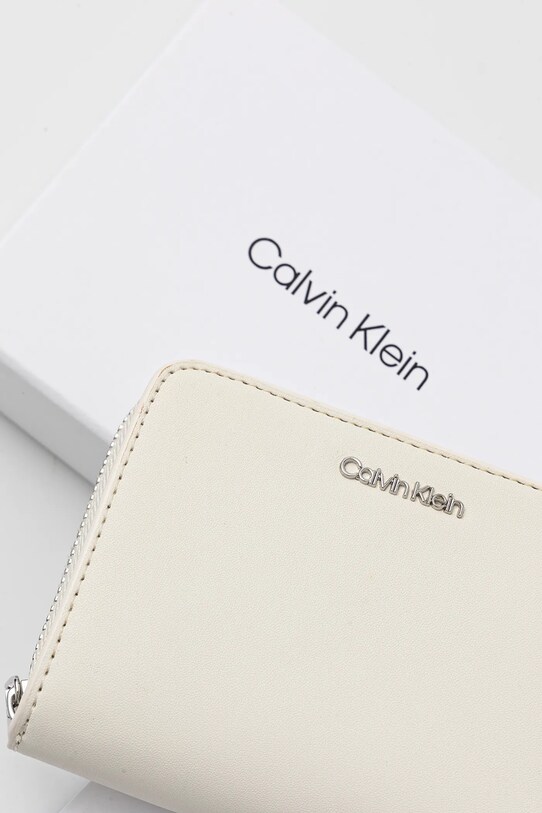 Гаманець Calvin Klein бежевий K60K611937