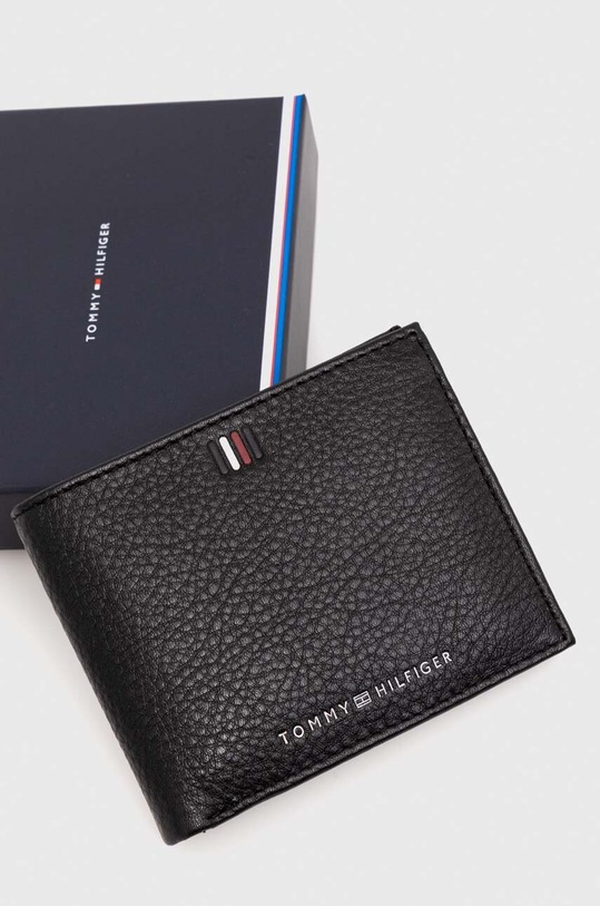 Δερμάτινο πορτοφόλι Tommy Hilfiger μαύρο AM0AM11854