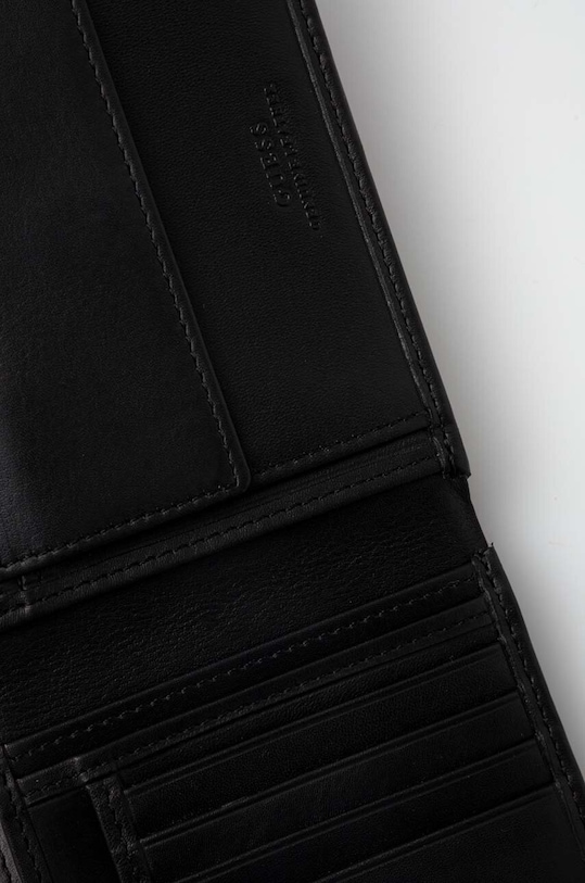 Кожаный кошелек Guess чёрный SMNEBR.LEA20