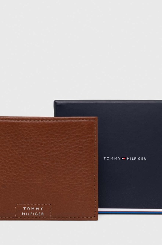 Kožená peňaženka Tommy Hilfiger AM0AM12187 hnedá