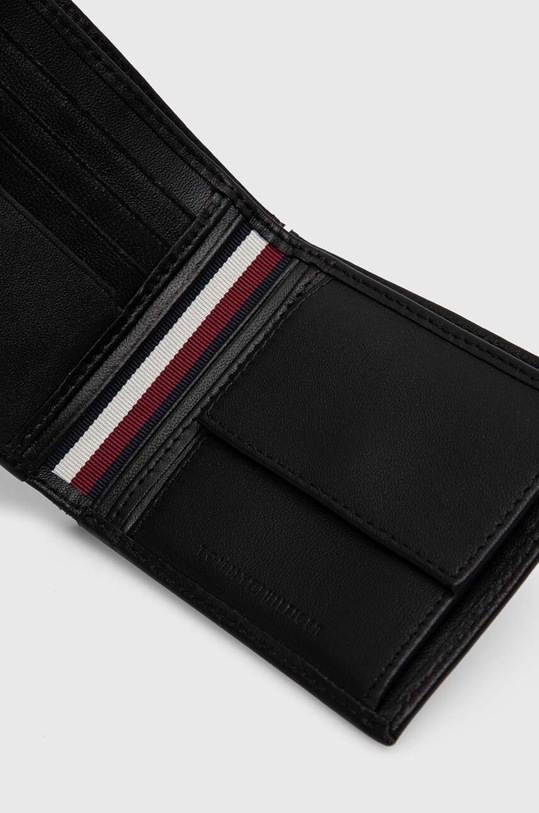 Δερμάτινο πορτοφόλι Tommy Hilfiger AM0AM12188 μαύρο SS24