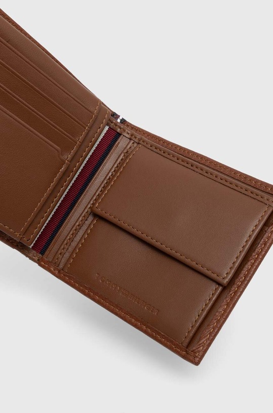 Αξεσουάρ Δερμάτινο πορτοφόλι Tommy Hilfiger AM0AM12189 καφέ