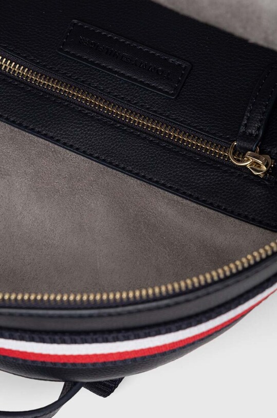 Batoh Tommy Hilfiger AW0AW15710 námořnická modř