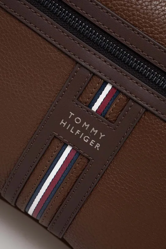 Δερμάτινο σακίδιο Tommy Hilfiger καφέ AM0AM12224