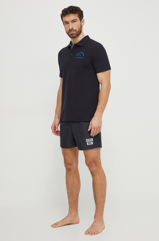 Bavlněné plážové polo tričko Karl Lagerfeld 240M2205 černá SS24