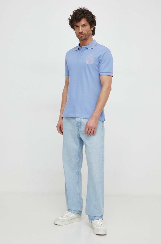 Versace Jeans Couture polo bawełniane 76GAGT03.CJ01T niebieski SS24