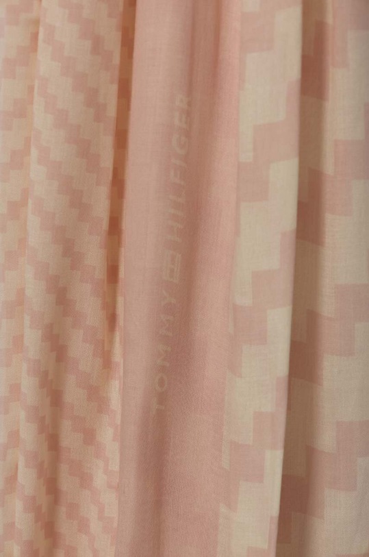 Tommy Hilfiger szal AW0AW15787 różowy SS24