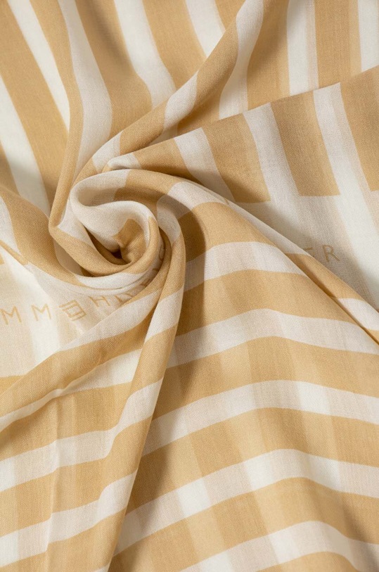 Akcesoria Tommy Hilfiger szal AW0AW16031 beżowy