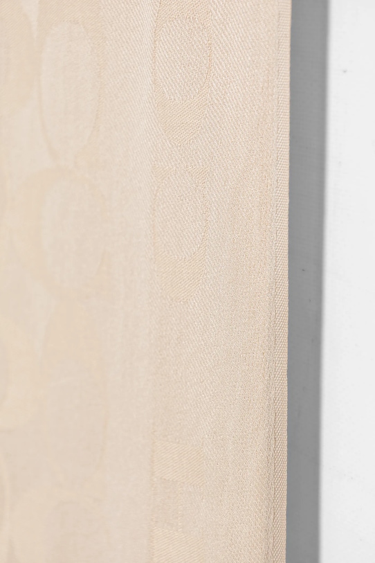 Coach szalik z domieszką jedwabiu 29CB690 beżowy AW25