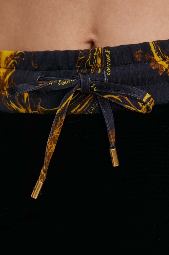 Βελούδινη φούστα Versace Jeans Couture μαύρο 76HAE325.JS291