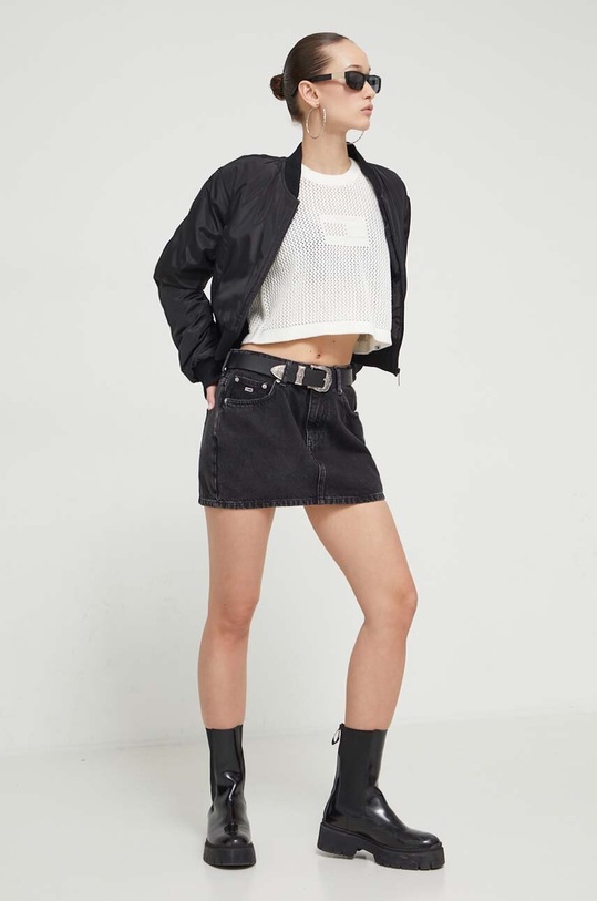 Tommy Jeans spódnica jeansowa DW0DW17676 czarny SS24