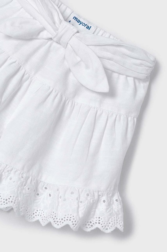 Детские хлопковые шорты Mayoral белый 3910.6H.Mini.PPYH