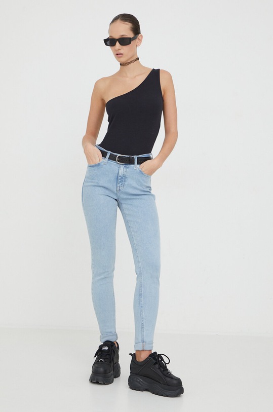 Tommy Jeans jeansy DW0DW17136 niebieski SS24