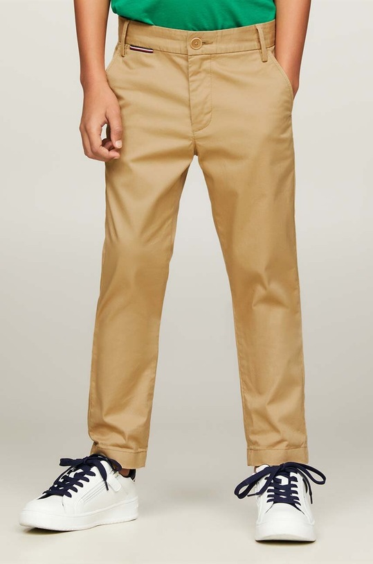 BIMBO Tommy Hilfiger pantaloni per bambini KB0KB08609.128.176.PPYH giallo