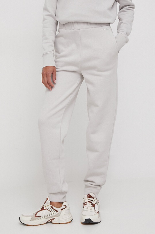 Tepláky Calvin Klein K20K206965 šedá SS24