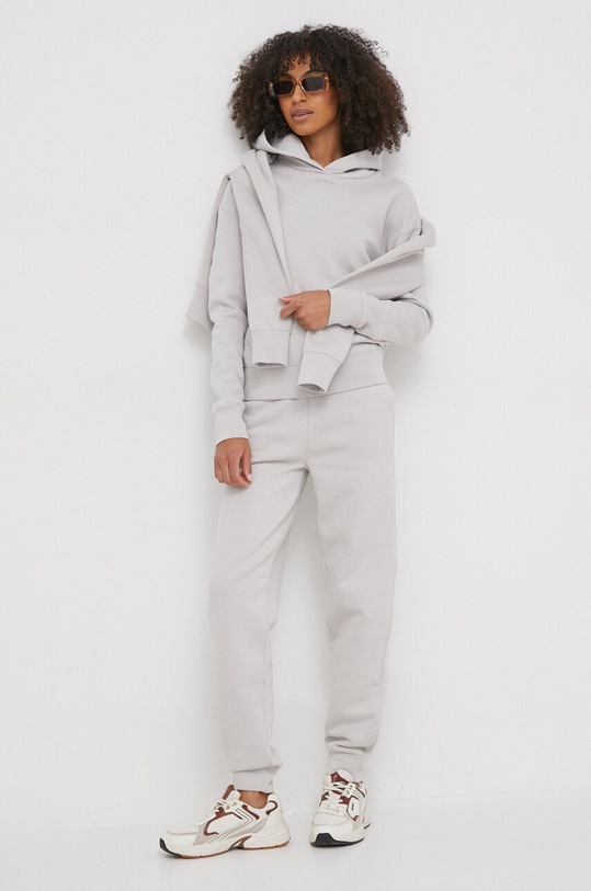 Tepláky Calvin Klein šedá K20K206965