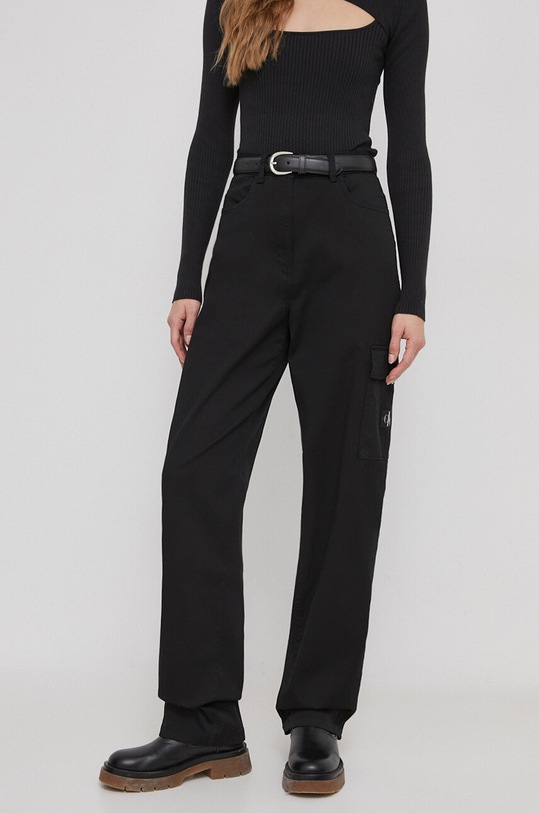 Hlače Calvin Klein Jeans Z elastanom črna J20J221297