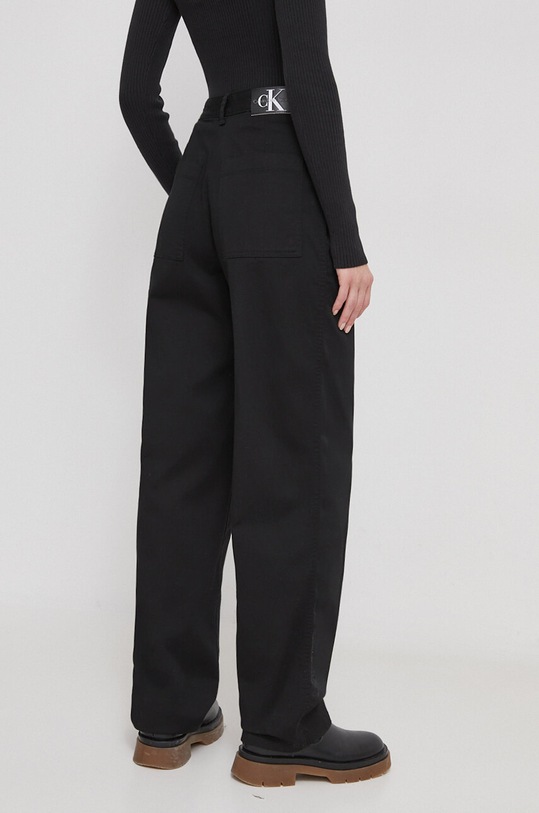 Oblačila Hlače Calvin Klein Jeans J20J221297 črna