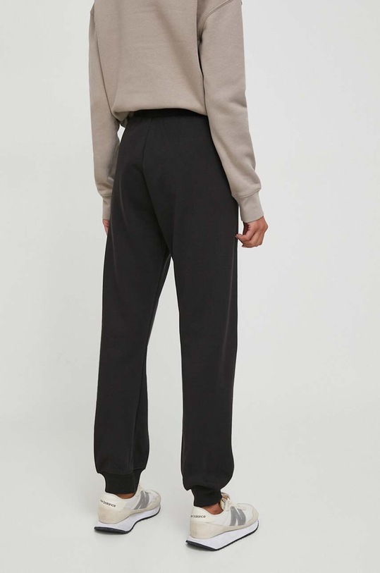 Oblečenie Tepláky Calvin Klein Jeans J20J222606 čierna