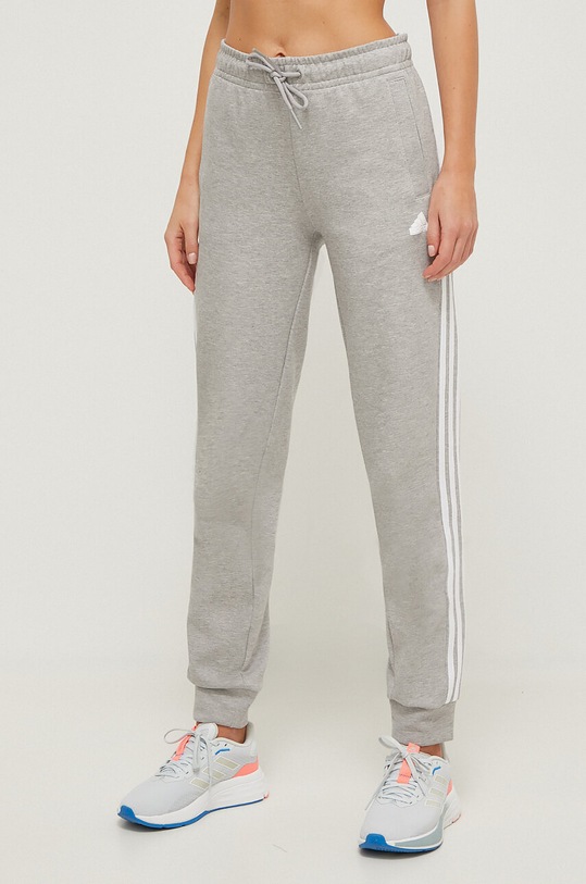 adidas melegítőnadrág melanzs szürke IS3662
